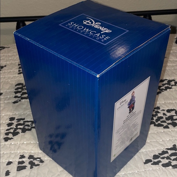 Disney Showcase Collection – Madame Medusa #6010728 by Enesco - Picture 5 of 10